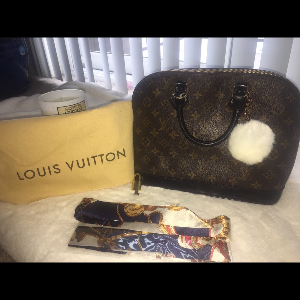 Louis Vuitton Alma Pm